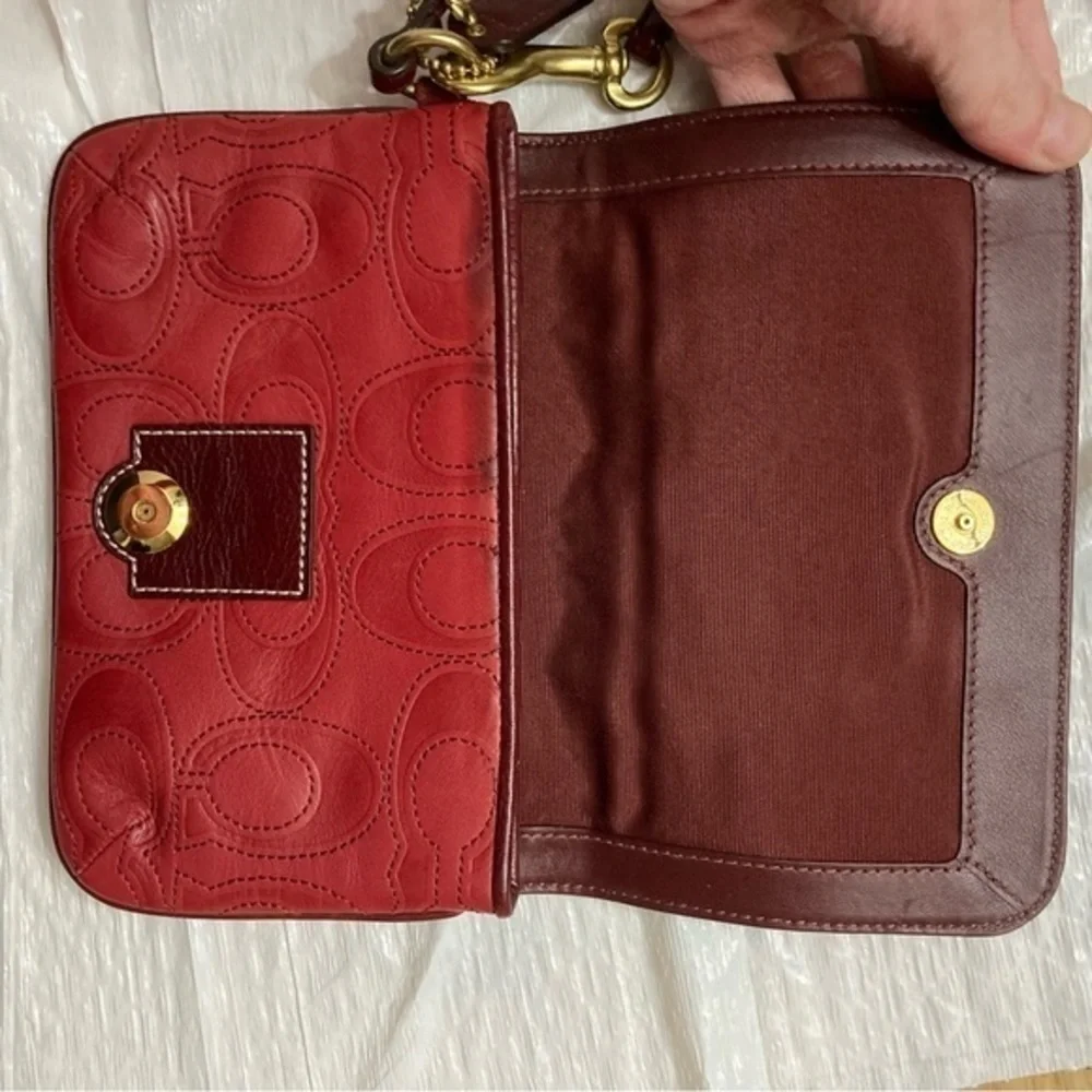 Coach vintage y2k red leather signature embossed c wristlet mini clutch bag